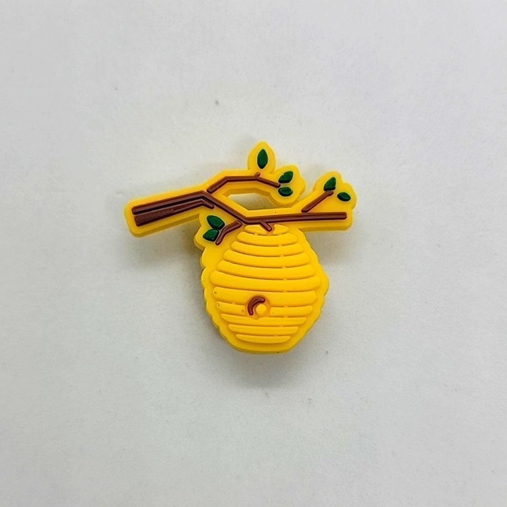 🎈5/$10🎈 PATCHES..CROC CHARMS.. bee hive..